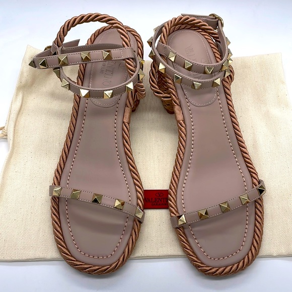 Valentino Garavani Shoes - VALENTINO GARAVANI Valentino Rockstud Rope Sandal